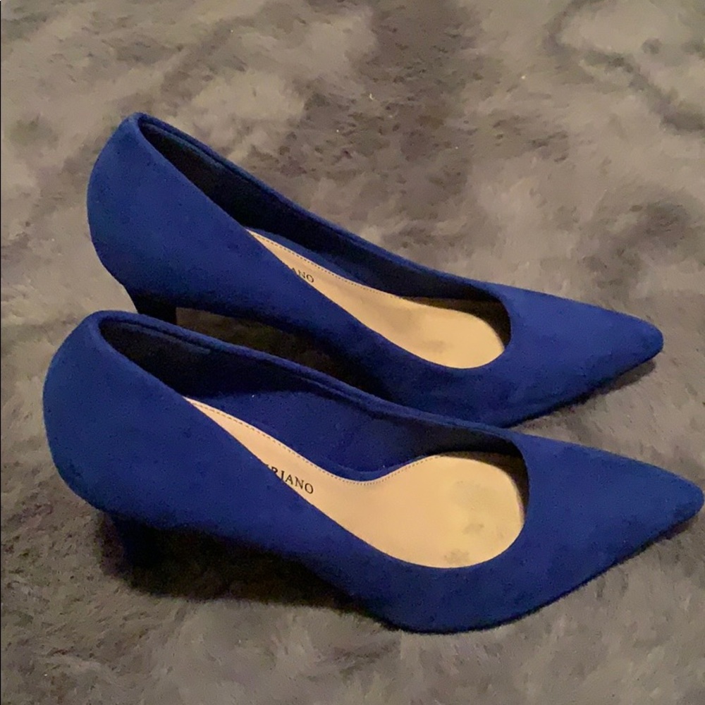 Christian Siriano Cobalt blue suede pump